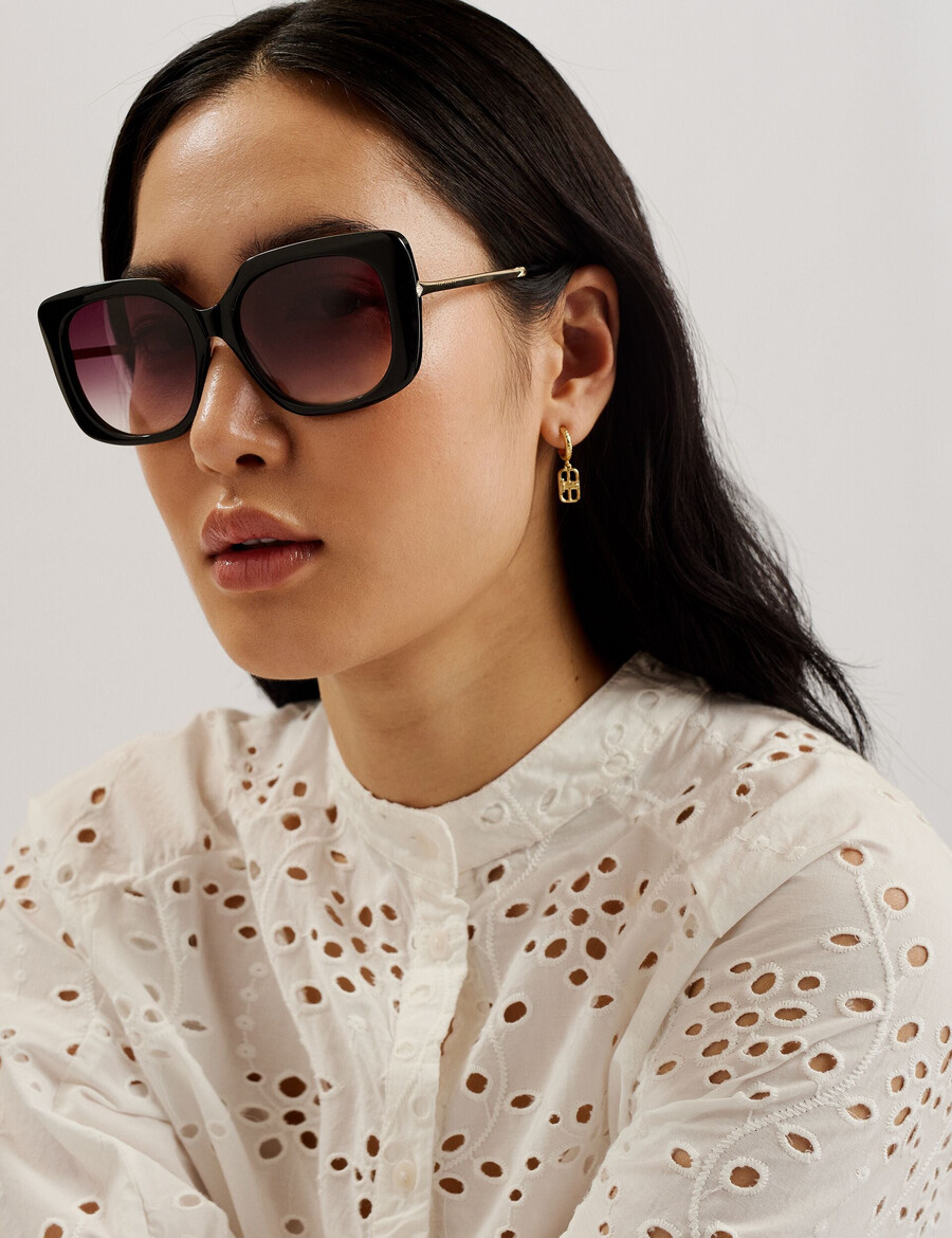 nikaia - oversized jurk met broderie