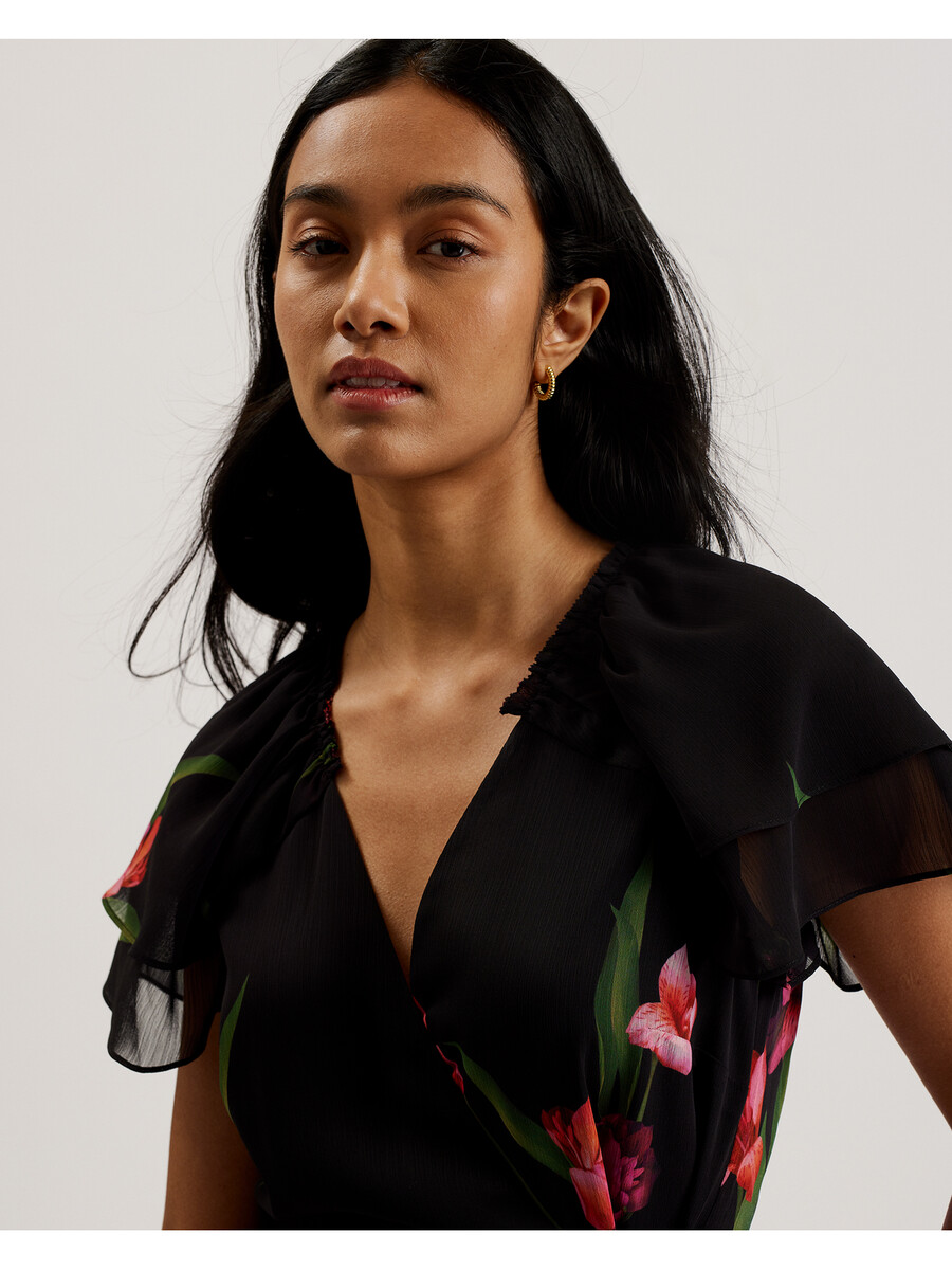 fasnia - mini-jurk met bloemenprint en engelenmouwen en wikkeleffect