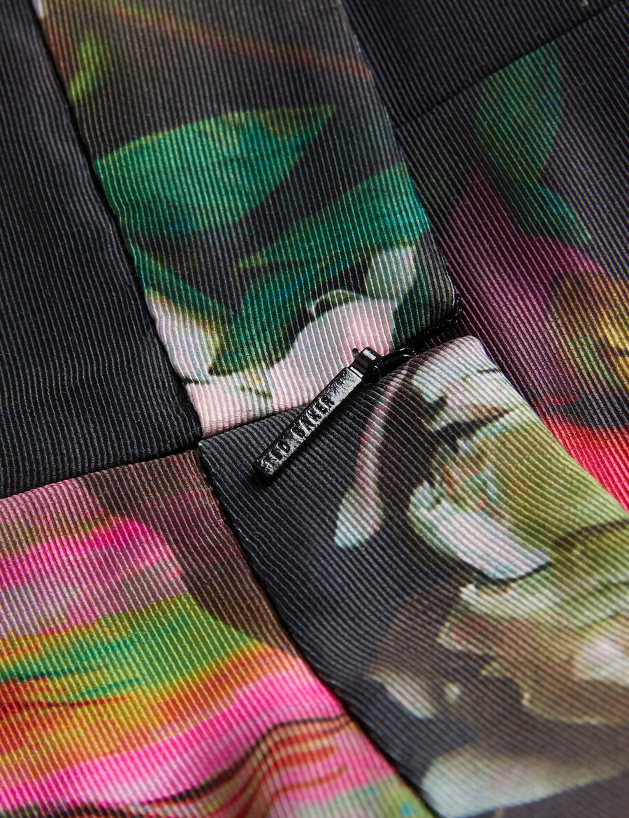 okunit - getailleerde broek met taps toelopende pijpen en bloemenprint