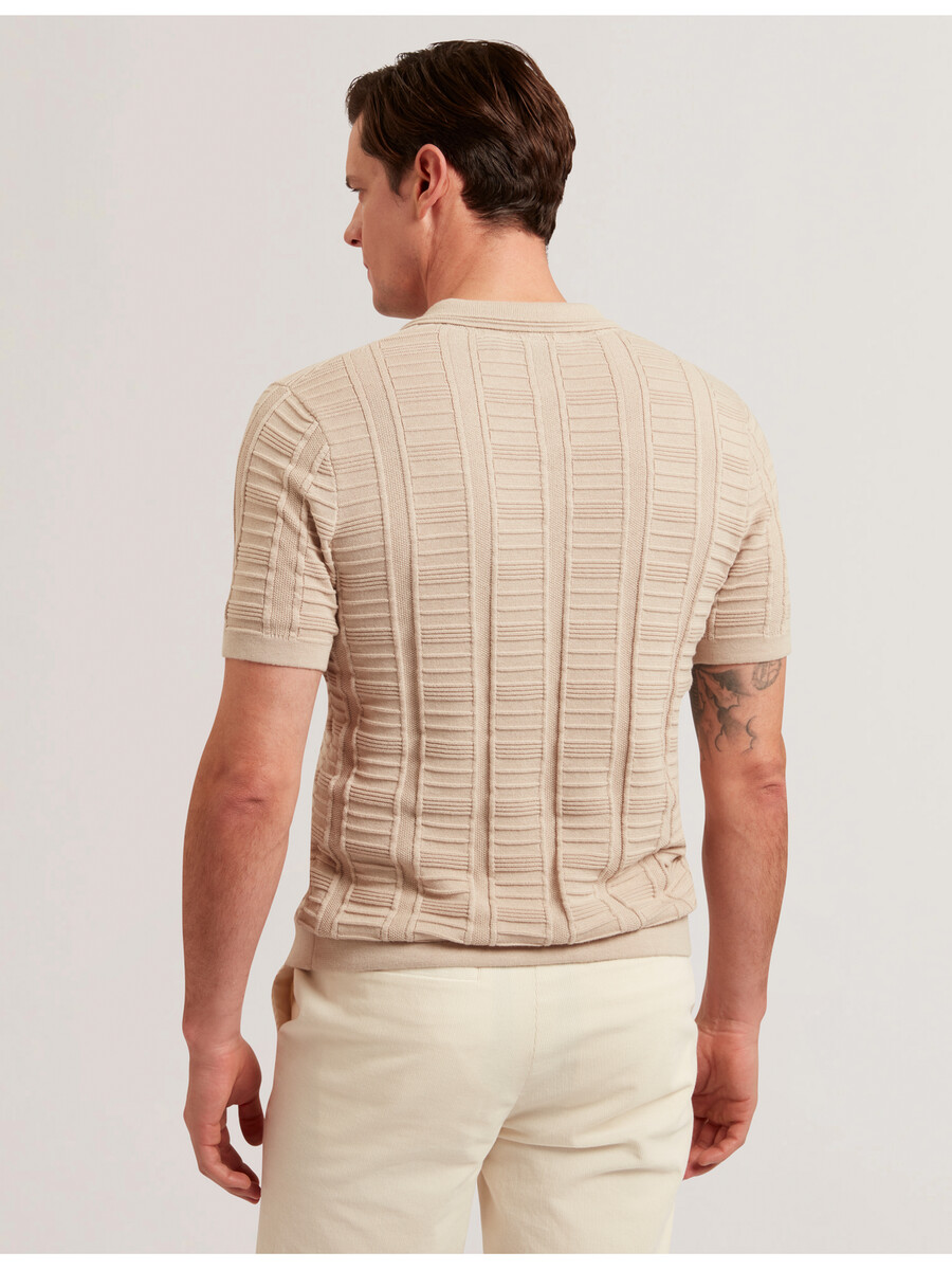 ruzza - ss polo met open hals en textuur