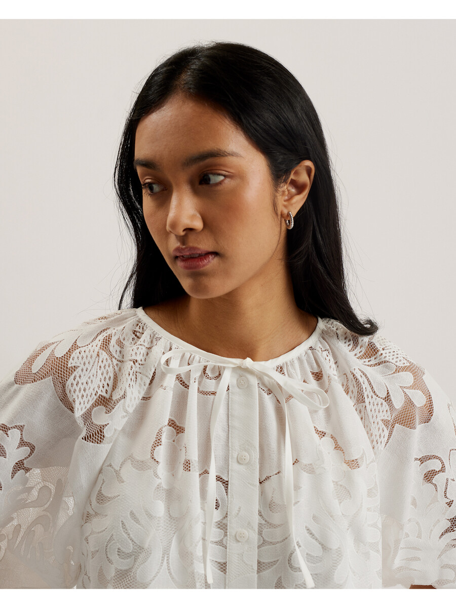 bacina - blouse met 34 ballonmouwen van kant