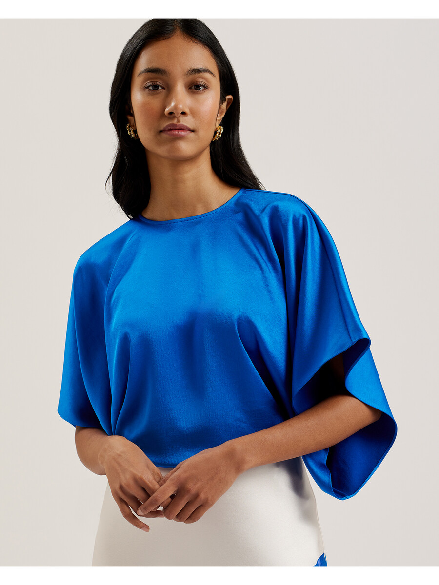 cherika - satijnen blouse met korte mouwen en vleermuismouwen