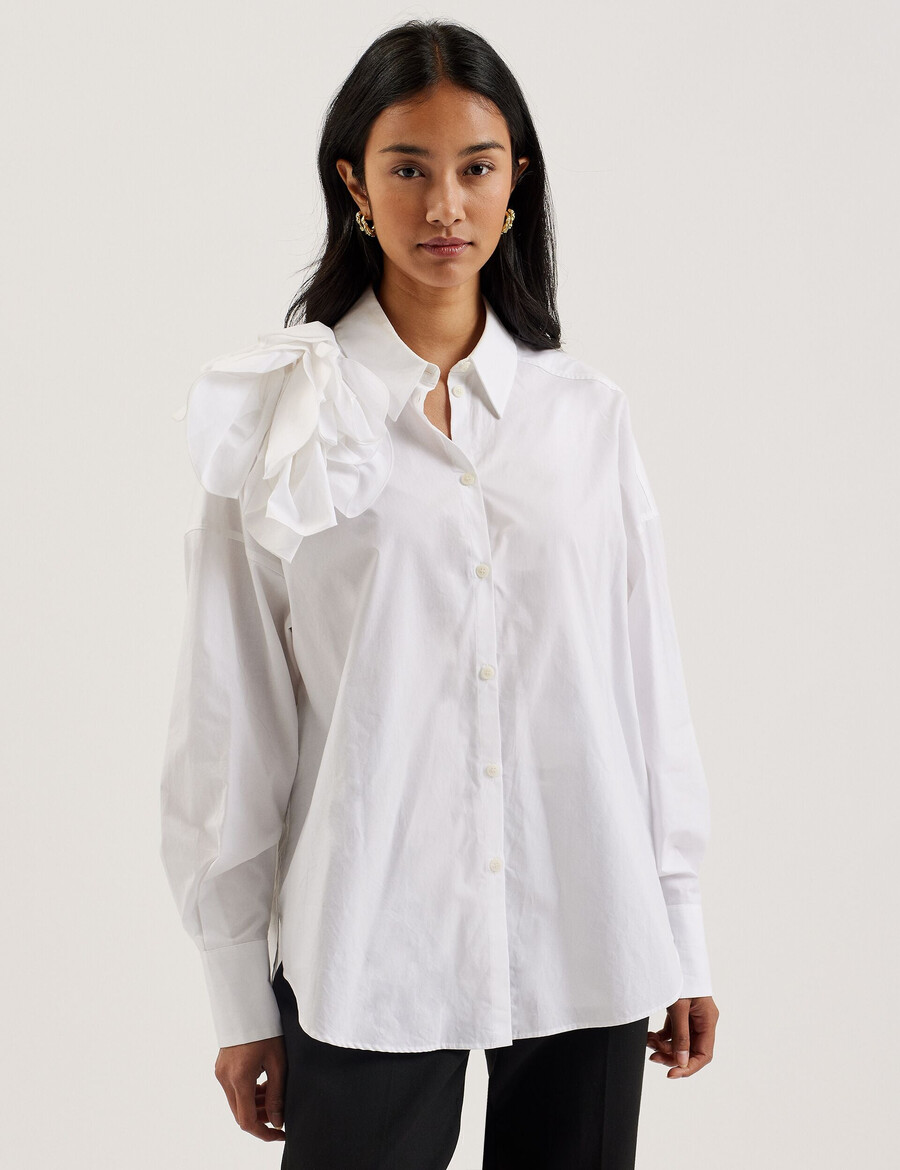 allai - oversized katoenen overhemd met corsage-detail
