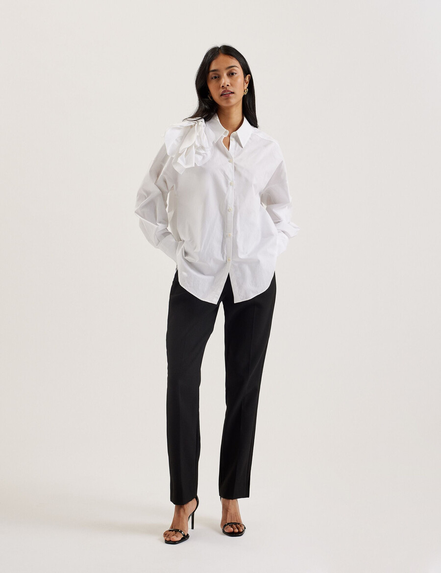 allai - oversized katoenen overhemd met corsage-detail