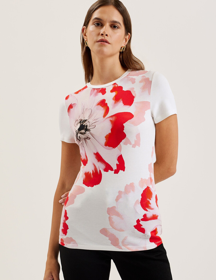 sindhaa - getailleerd t-shirt met korte mouwen en bloemenprint